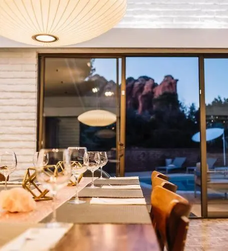 Jacuzzi, Walk To Trails, Stunning Views, Mid-century Modern,pool Hébergement de vacances Sedona