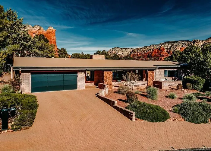 Hébergement de vacances Jacuzzi, Walk To Trails, Stunning Views, Mid-century Modern,pool *